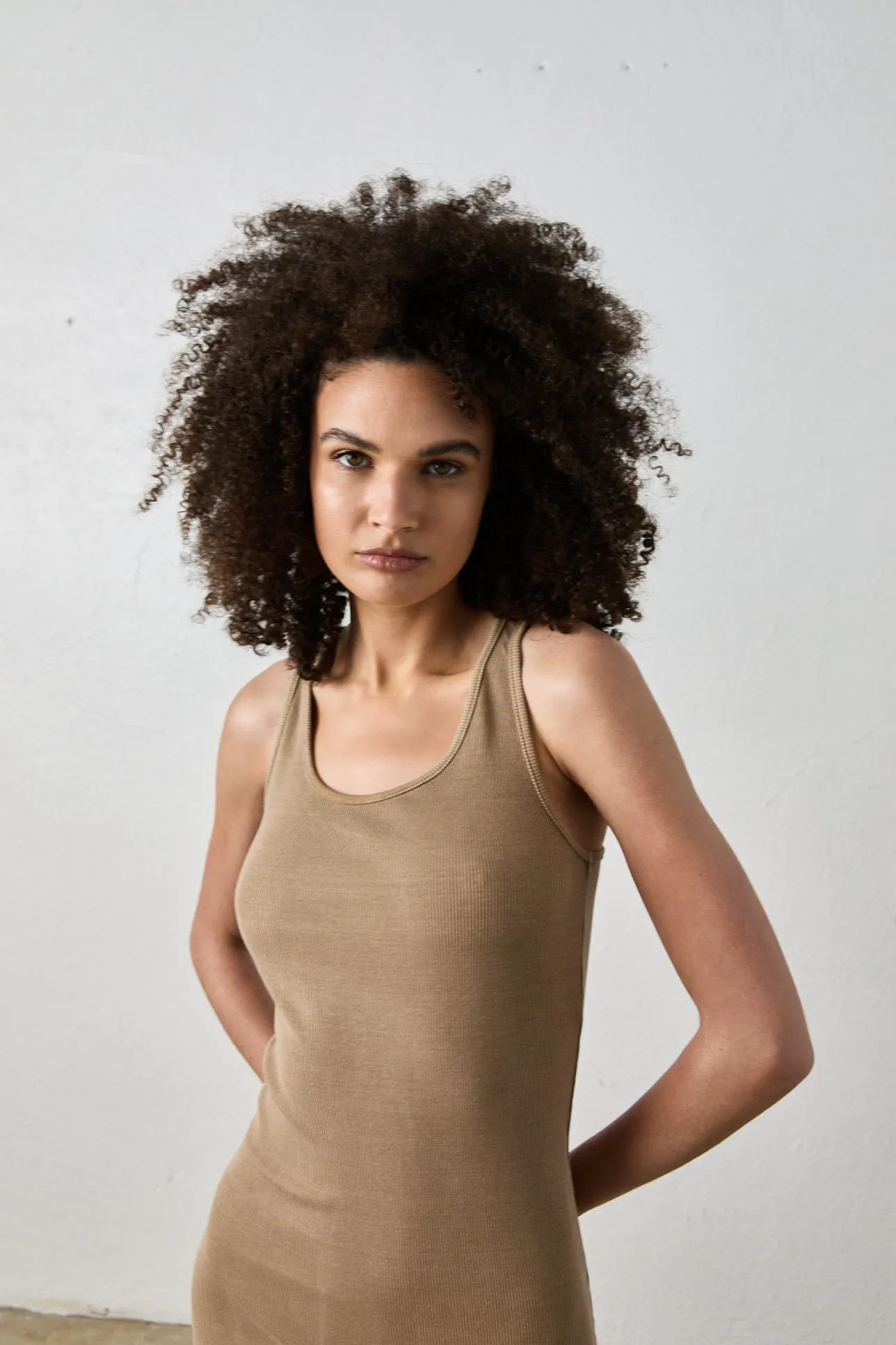 SLOANE TANK DRESS / COCOA