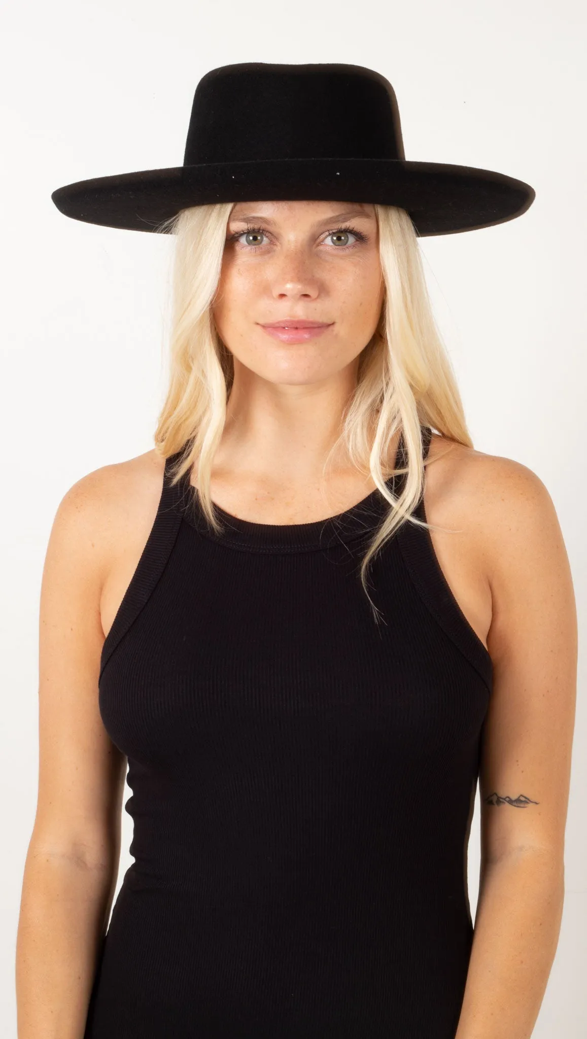 Val Hat - Black Diamond